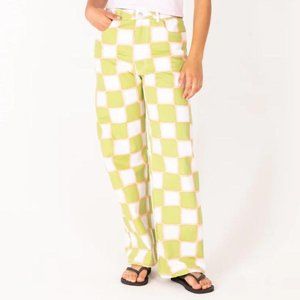 Emma Mulholland on Holiday - hOLIDAY THE lABEL - Green Checkered Pants - sz 28